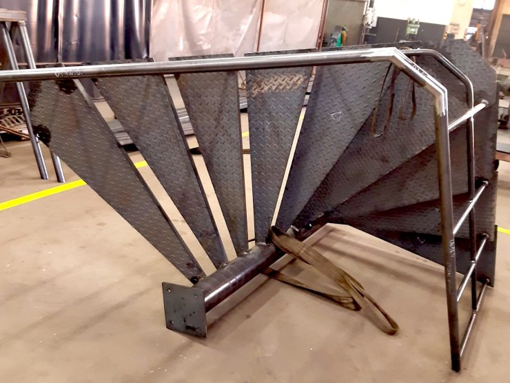 Točité schodiště (čtvercové)